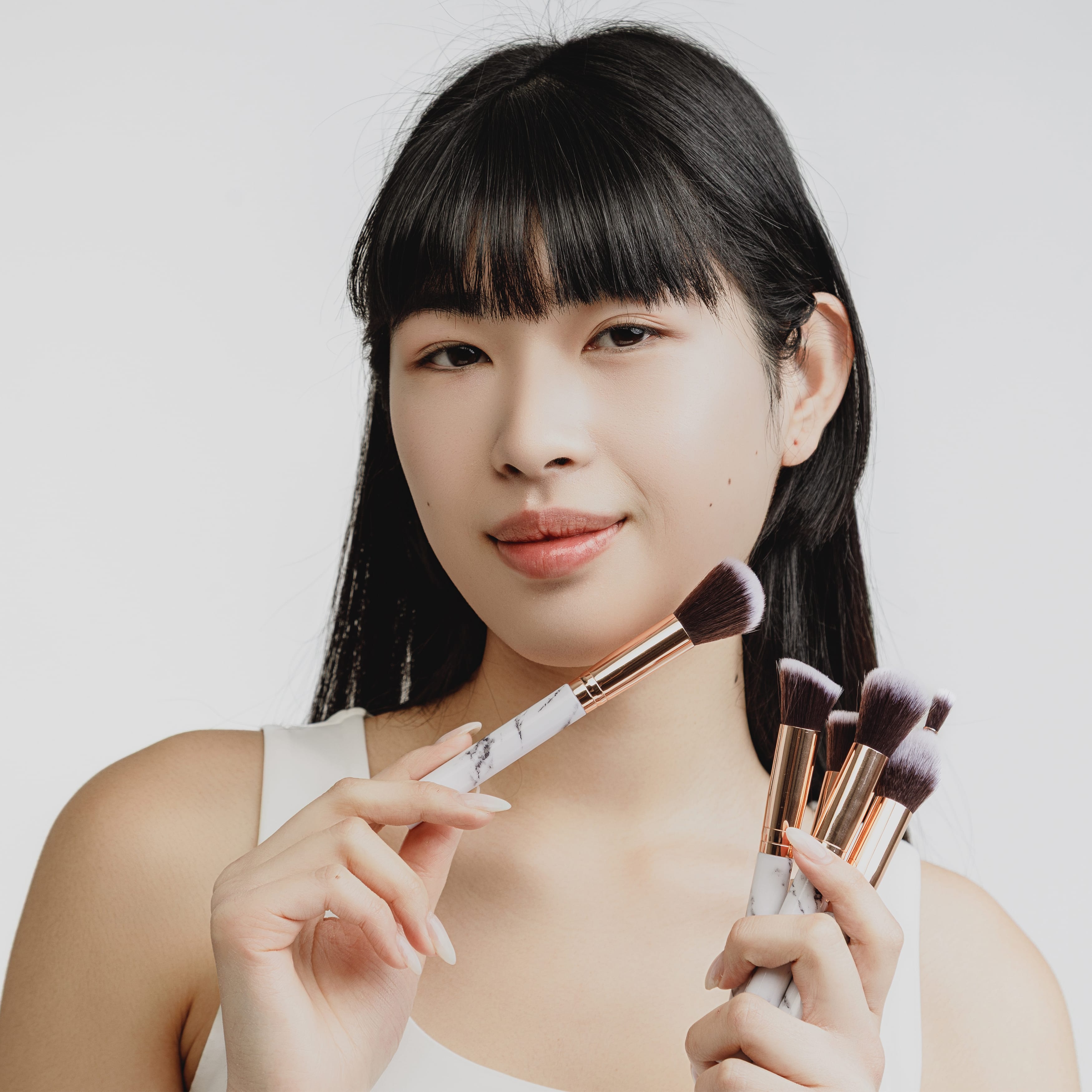 10-Piece Makeup Brush Set with Cylindric Case